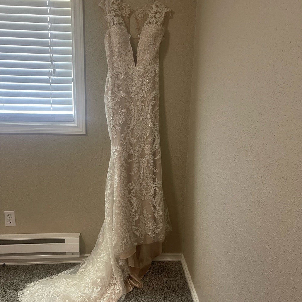Elegant Cream Lace Gown